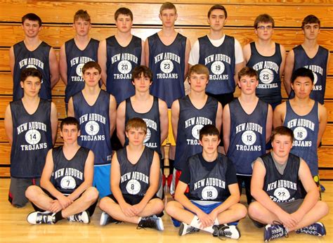 New Auburn boys basketball looking to defend conference title | High-school | chippewa.com