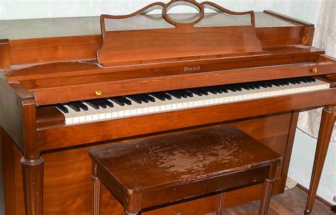 The Best Pianos For Small Spaces: Spinet Pianos – Mozart Project