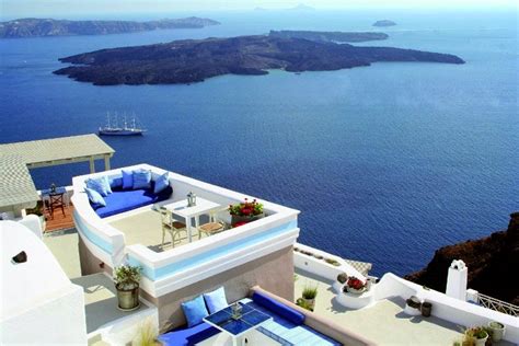 ICONIC SANTORINI