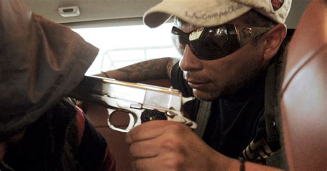 Review: In ‘Cartel Land’ Documentary, Vigilantes Wage Drug Wars - The New York Times