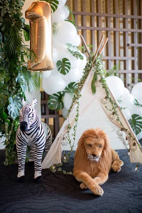 Kara's Party Ideas Minimalist Safari Birthday Party | Kara's Party Ideas