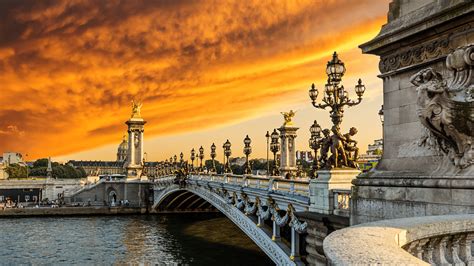 Pont Alexandre III : l'histoire et les secrets du célèbre pont parisien