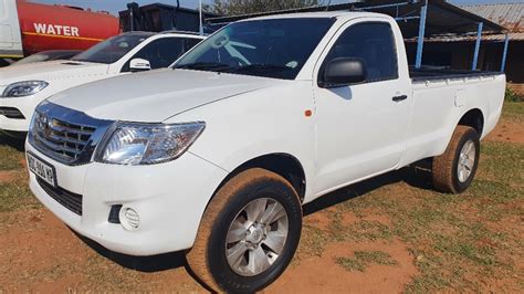 2015 Toyota Hilux SRX S Cab Bakkie LDVs & panel vans Trucks for sale in Gauteng | R 185,000 on ...