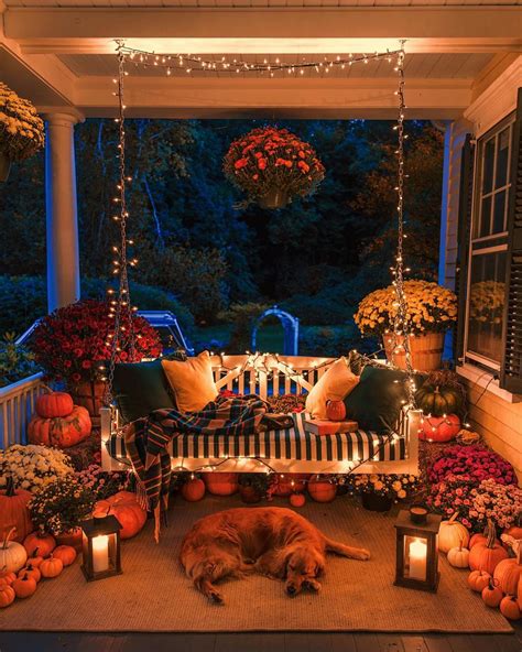 Cozy fall porch : CozyPlaces