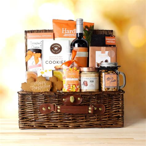 Thanksgiving Wine & Treats Basket - HAZELTON'S | USA