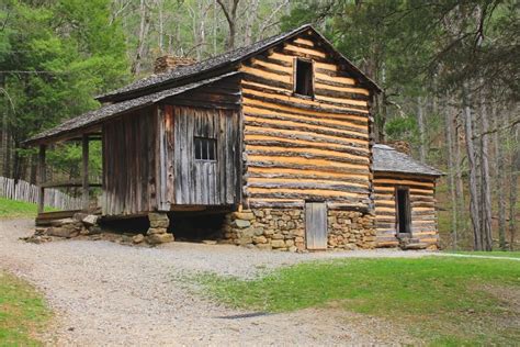 10 Top Spots for Hiking in Cades Cove - Home - East TN Family Fun