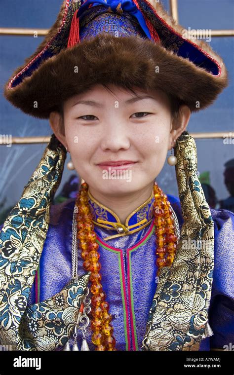 Women Dressed in mongolian Costume Celebrating in Hong Hua Er Ji Stock ...