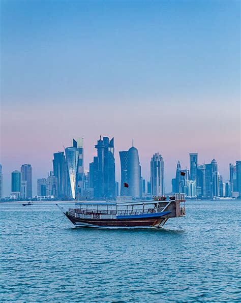 1,400+ Doha Corniche Photos Stock Photos, Pictures & Royalty-Free ...