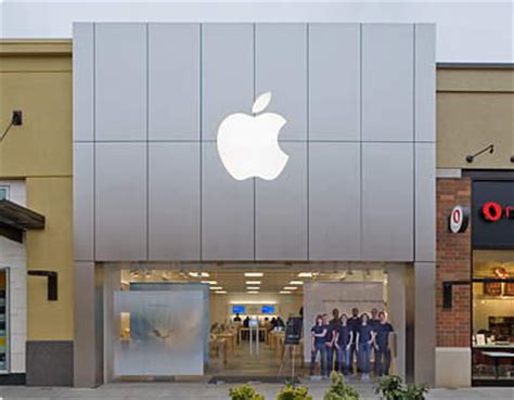 Seattle Apple Store Staff Threaten Walkout Over "Abusive" Management | Cult of Mac