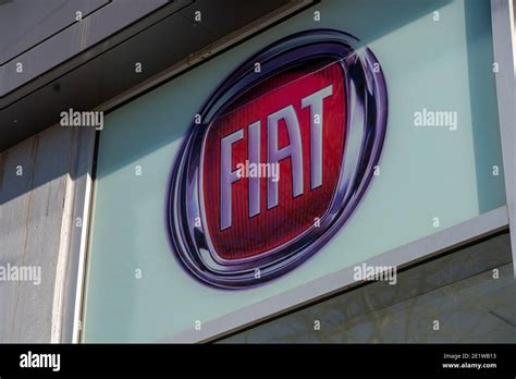 Fiat Logo High Resolution Stock Photography and Images - Alamy