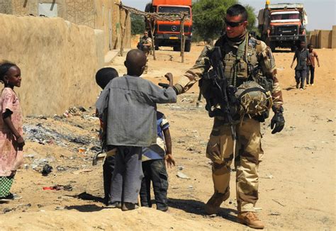 2 French Soldiers Killed, One Injured in Mali