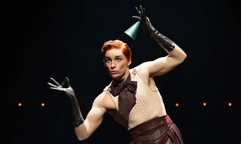 Eddie Redmayne gets rave reviews in Cabaret on Broadway