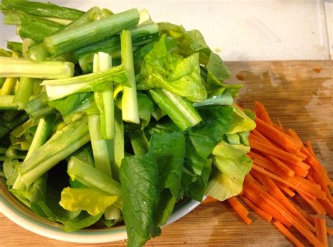 Poppin' kitchen: Japanese mustard spinach salad with dried bonito mayonnaise sauce