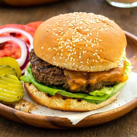 Perfect Grilled Burgers - Jessica Gavin