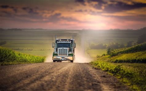 Télécharger les camions Peterbilt, route, coucher de soleil, à la poussière fonds d'écran pour ...