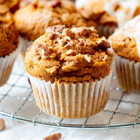 3 Ingredient Pumpkin Muffins Recipe - Chenée Today