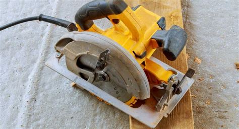 The Best Compact Circular Saw: A Review of 6 Products - Woodturning Tips