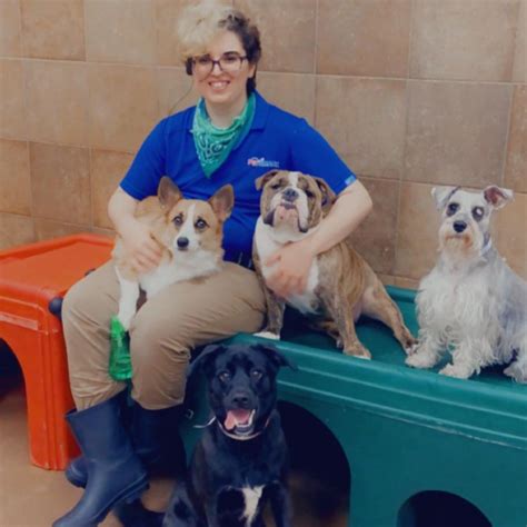 Working in Our PetsHotel | Careers at PetSmart Apply