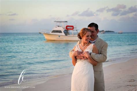 Destination wedding in Negril, Jamaica at Couple's Swept Away resort ...