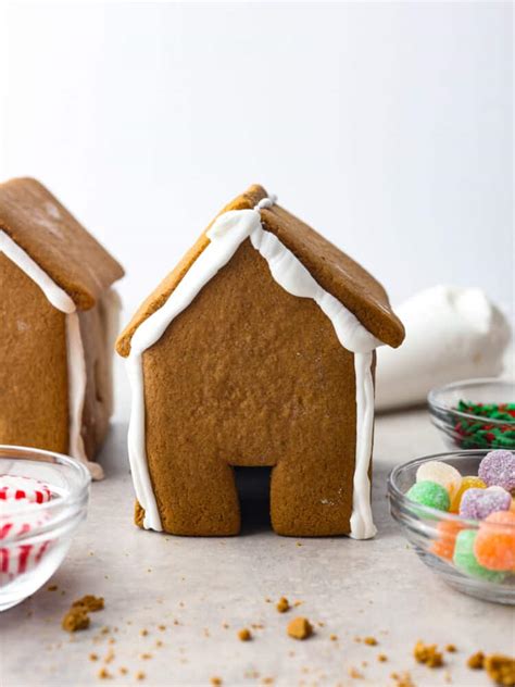 Gingerbread House | The Recipe Critic