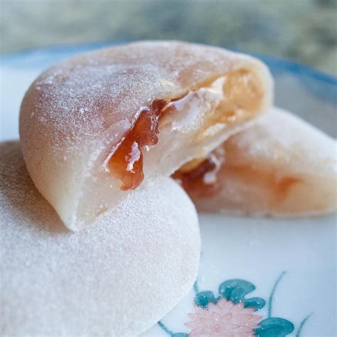 FOODjimoto: Peanut Butter & Jam Mochi