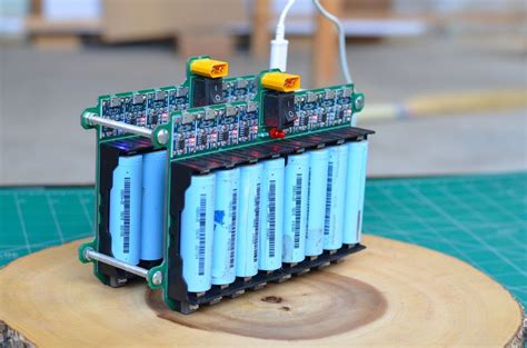 DIY 18650 Lithium Ion Cells Charging Grid | Batteries diy, Battery ...