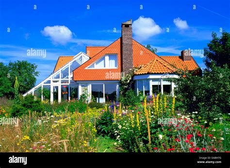 Modern Family House with conservatory Stock Photo - Alamy