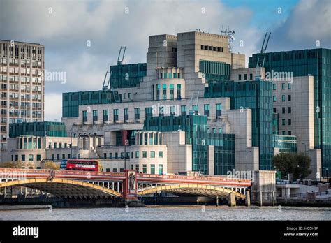 SIS building housing MI5 and MI6 Secret Service, London Stock Photo - Alamy