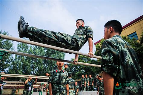 这才是燃！速看训练尖子比武竞赛 - 中国军网