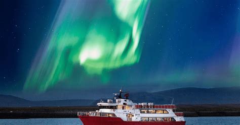 Reykjavík: Northern Lights Cruise | GetYourGuide