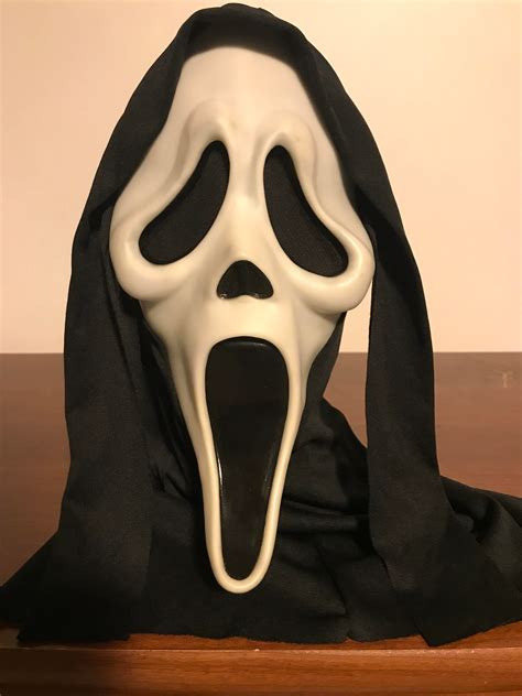 Ghostface mask I got at a Value Village : Masks