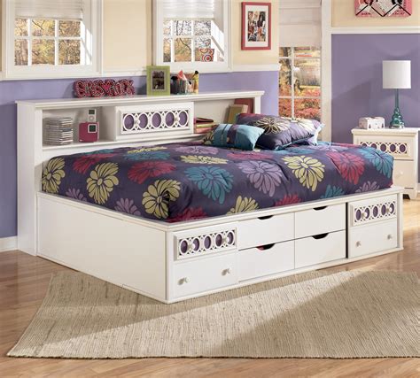 Signature Design by Ashley Zoey Full Storage Daybed | Rotmans | Captain ...