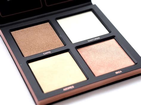 Huda Beauty 3D Highlighter Palette | British Beauty Blogger