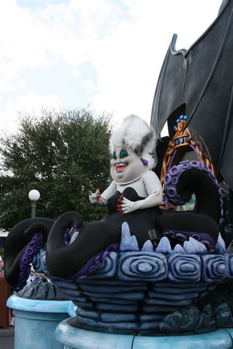 Ursula | Disney costumes, Disney freak, Disney halloween