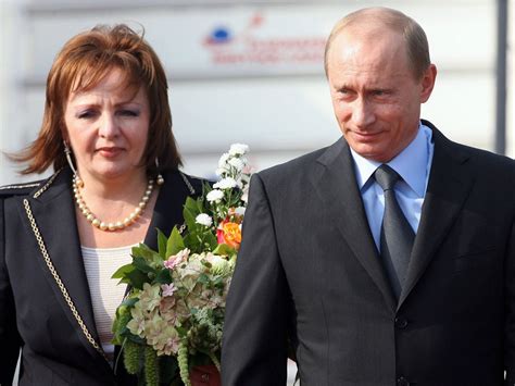 Vladimir Putin finalises divorce from wife Lyudmila after 30 years of ...