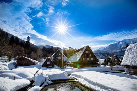 Japan's Shirakawa-go in Winter is a Grand Sight! Let's Visit the Town ...