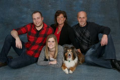 Family Portrait with dog © | Family portraits, Dogs, Portrait