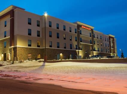 Photo Gallery - Hampton Inn & Suites Bismarck Northwest