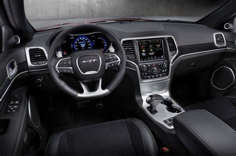 2016 Jeep Grand Cherokee SRT Pictures - 22 Photos | Edmunds