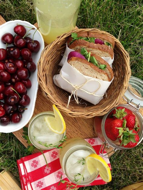 Entertaining: Picnic for Two (Görüntüler ile) | Piknik yemekleri, Yaz piknik