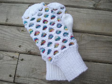 Honeycomb mittnes | Knitted mittens pattern, Mittens pattern, Baby mittens knitting pattern