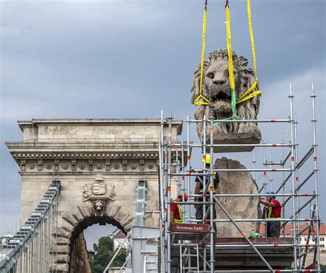 Chain Bridge’s Iconic Roaring Lion Statues to be Removed for Renovation