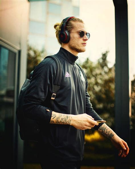 LORIS KARIUS on Instagram: “Let‘s fight together tomorrow @besiktas 💪🏻 ...