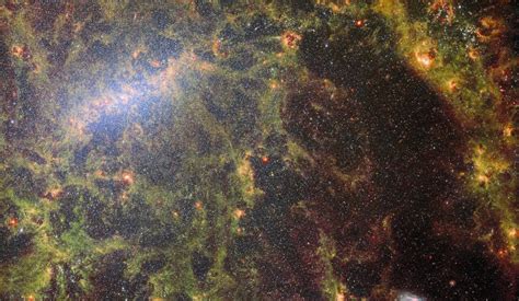 James Webb telescope just stared into the core of a fascinating galaxy | Mashable