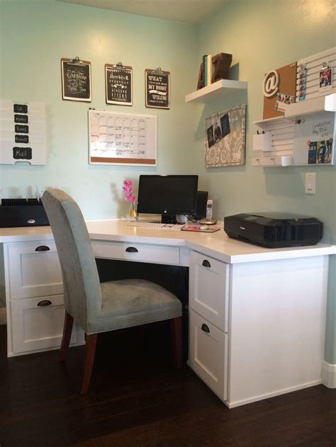 proyectolandolina: Office Desk Kitchen