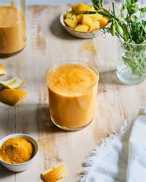 Fiery Golden Smoothie with Carrot, Orange and Ginger - Good Eatings