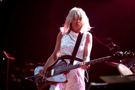 File:Image-Rock en Seine 2007, Kim Gordon (Sonic Youth) 2.jpg - Wikimedia Commons