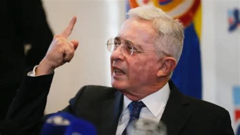 "No sabía que se deben pagar al presidente”: Álvaro Uribe le responde a ...