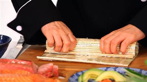 What Tools Do You Need to Make Sushi? | Sushi Lessons - YouTube