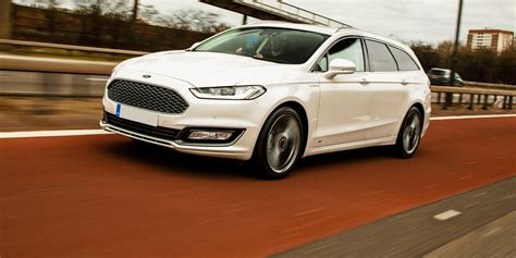 New Ford Mondeo Vignale Estate Review | carwow